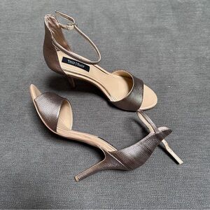 White House Black Market Brown Heels Sophisticated Design | size 7.5m